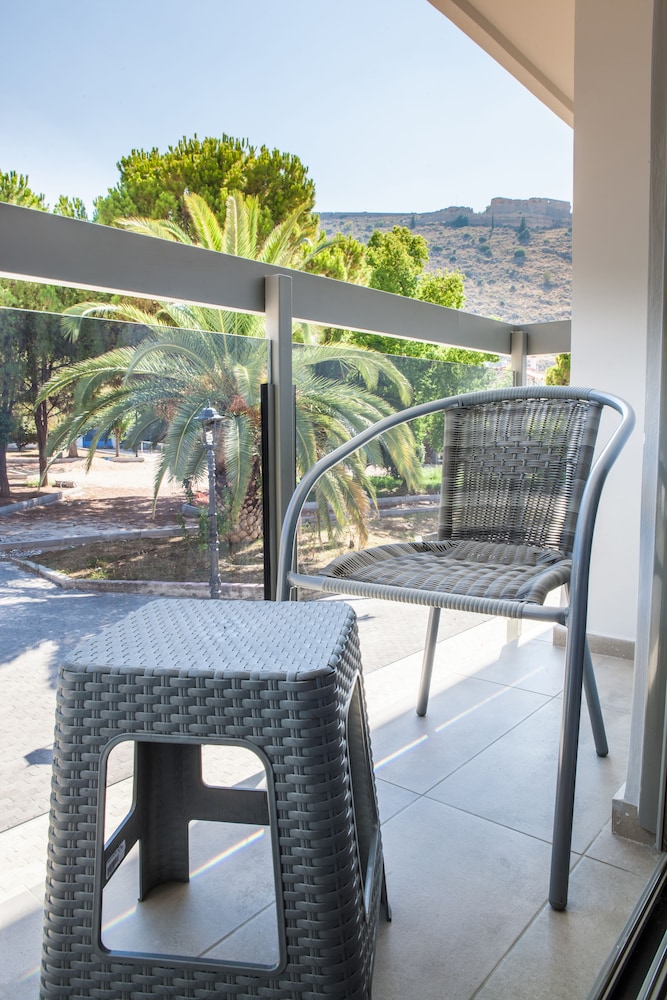 Anemos Rooms and Apartments 26/50