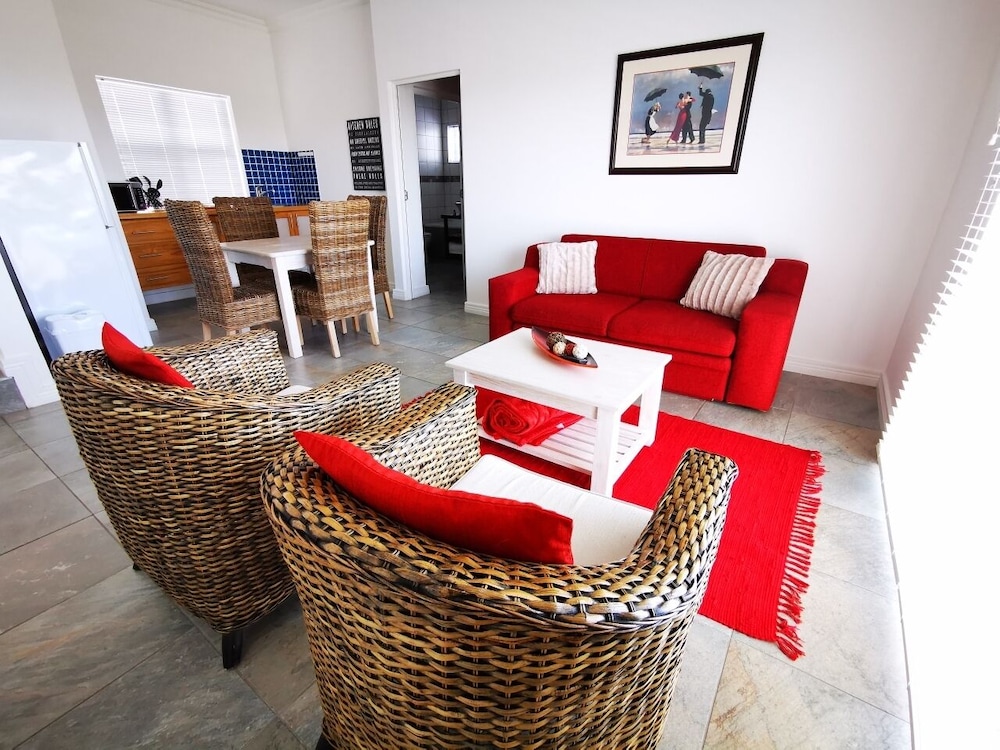 Bellamente Sirene Guesthouse 24/43