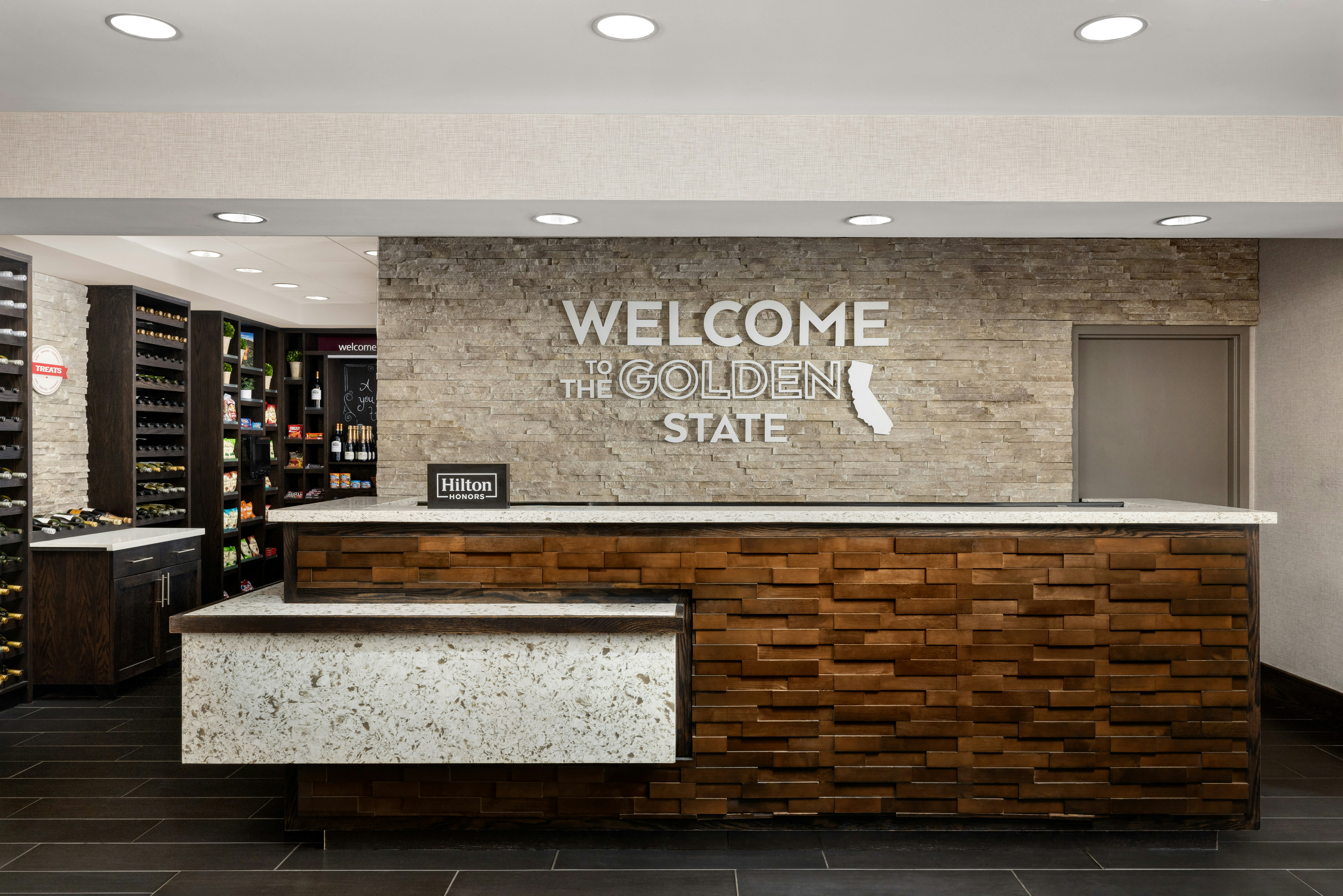 Hampton Inn & Suites Napa 9/64