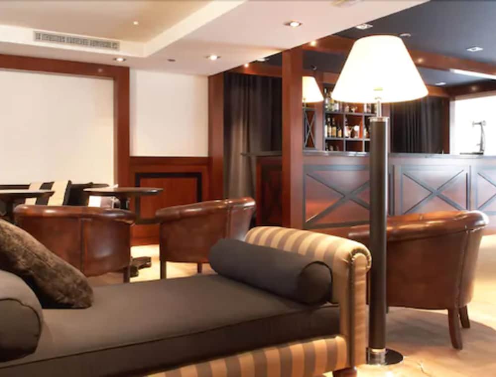 U232 Hotel 29/66