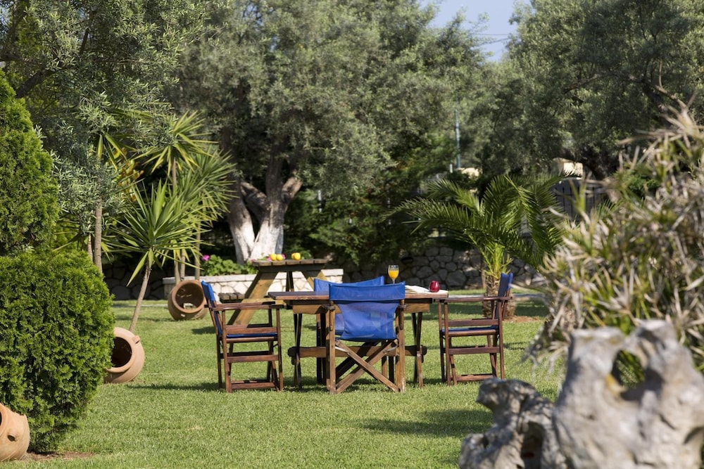 Villa Elia 32/50