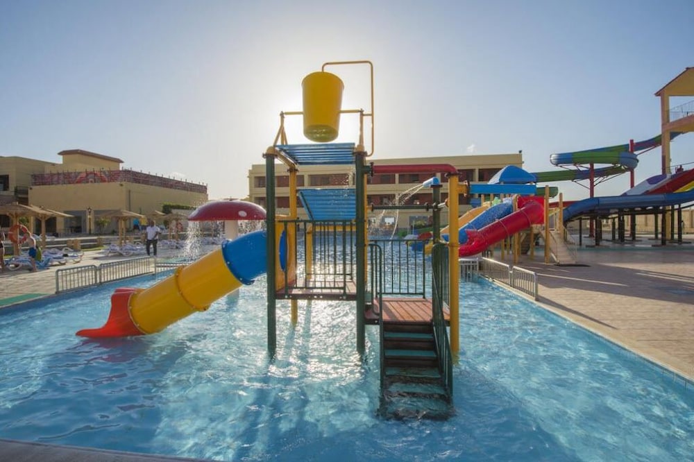Casa Mare Resort 64/73