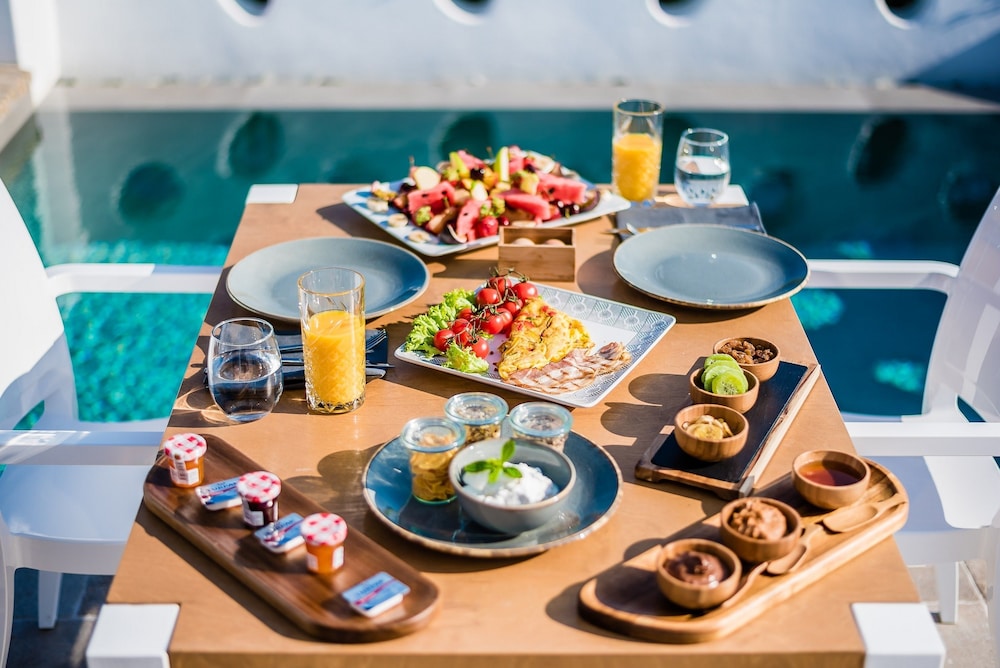 Portes Mykonos Suites And Villas 54/77