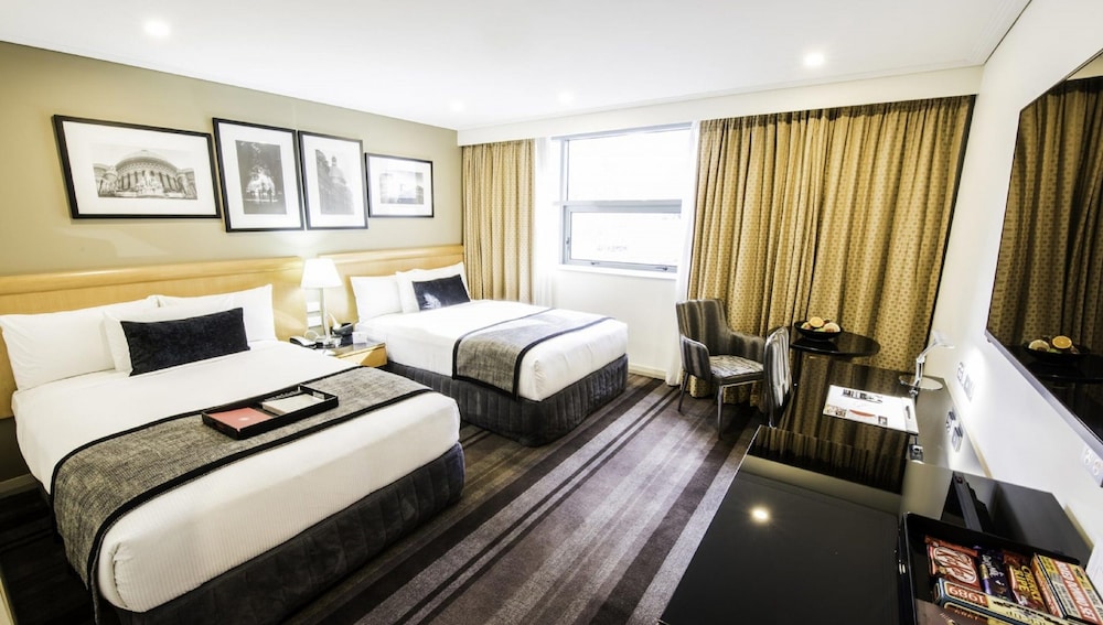 RYDGES WORLD SQUARE 19/66