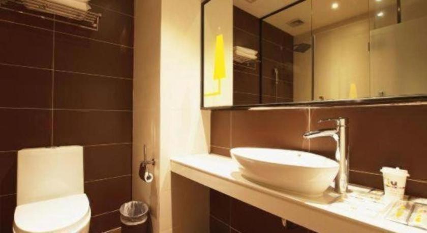 IU Hotel (Suzhou Dushu Lake Moon Bay Metro Station) 47/54