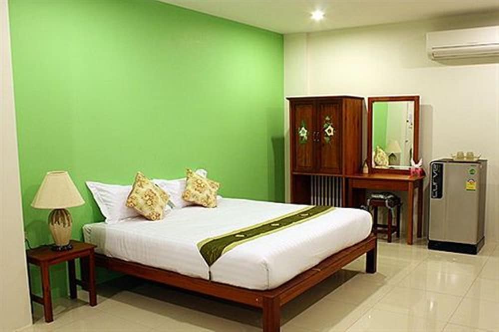 SUPERIOR, KING BED