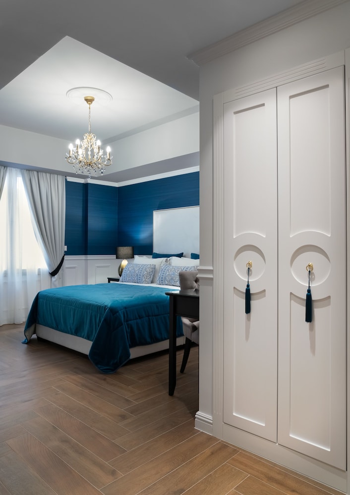 Evripidou Suites 10/50