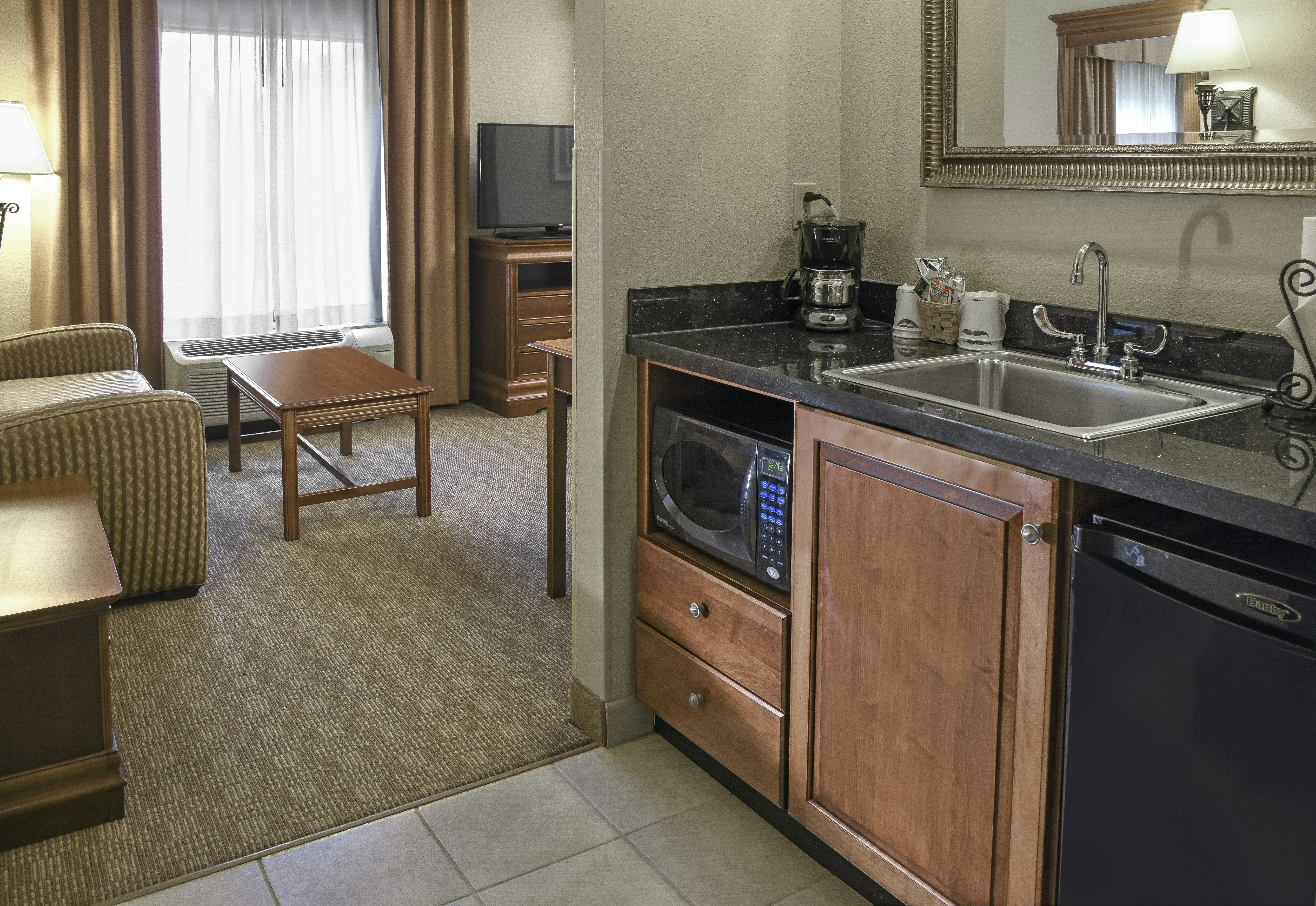 استوديو بسرير كينج لذوي الإعاقة، Hampton Inn & Suites Youngstown - Canfield 2/2