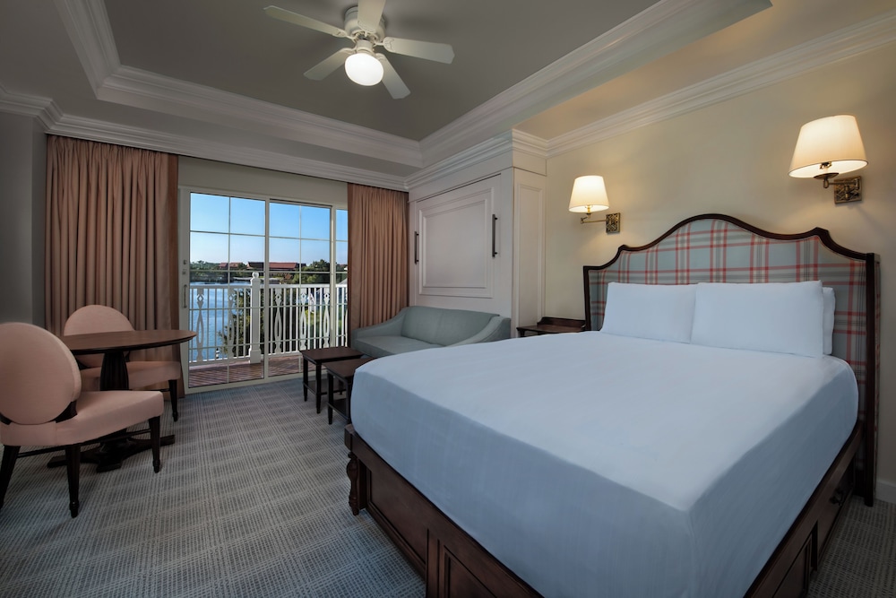 Deluxe, Studio, 1 Queen and 1 Murphy Bed, Murphy Bed, Preferred View