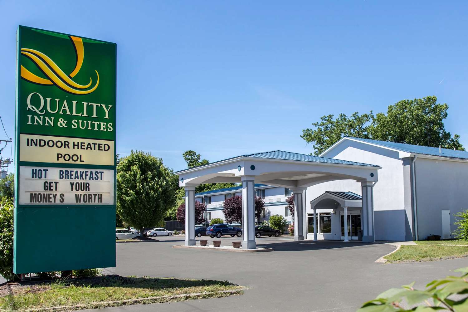 Quality Inn and Suites Danbury Near University 4/44