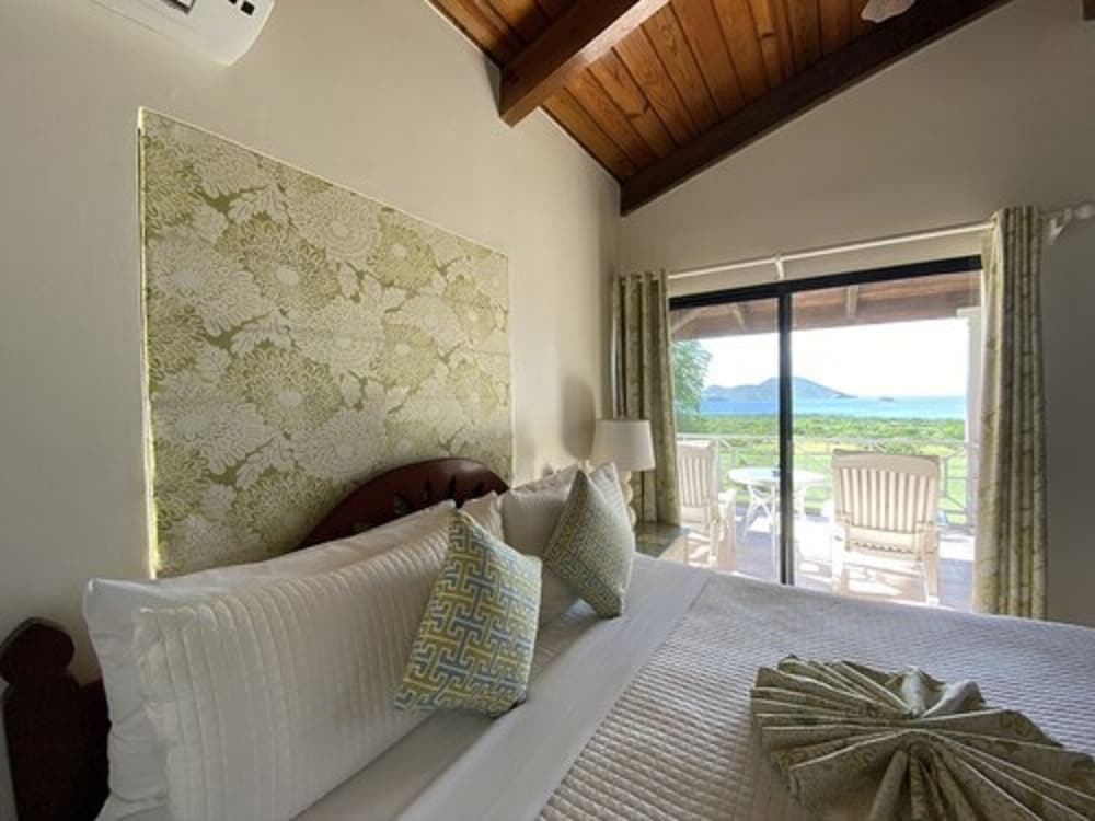 Mount Nevis Hotel and Beach Club 32/72