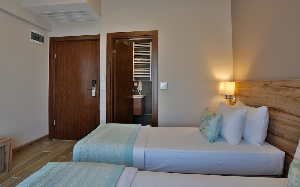 Kule Hotel 48/60