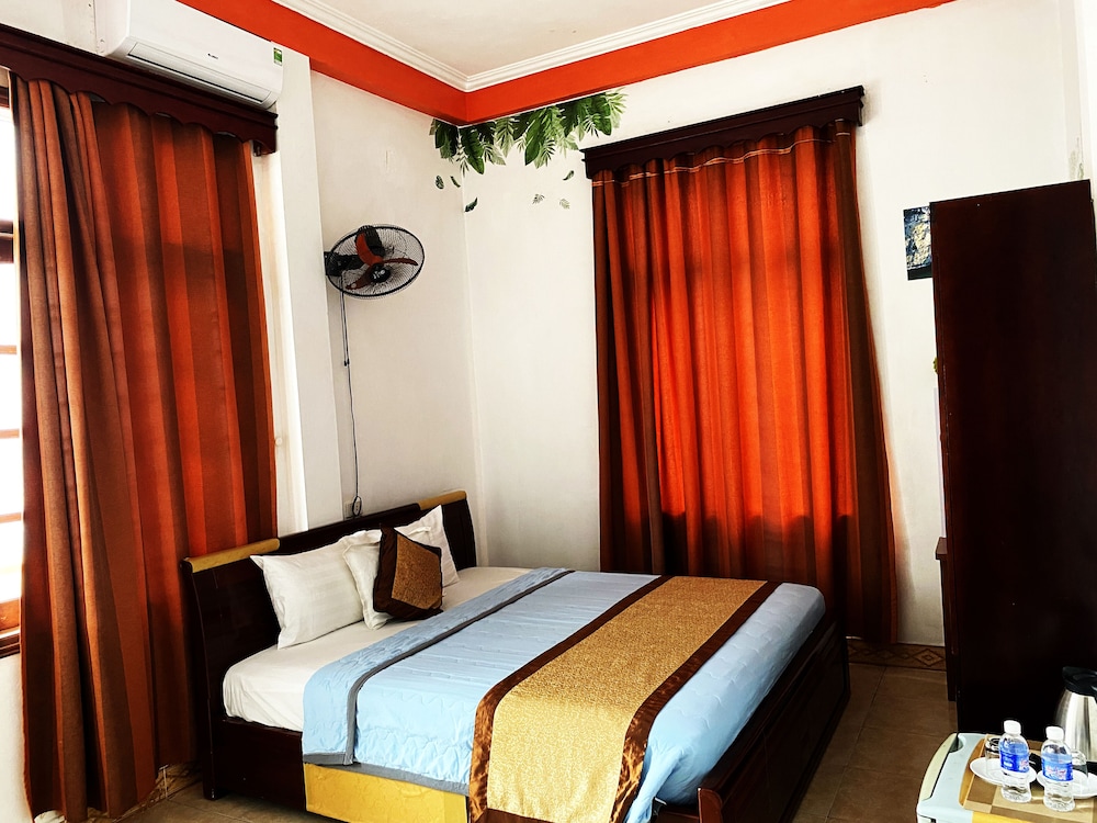 Alex Hotel 29/72