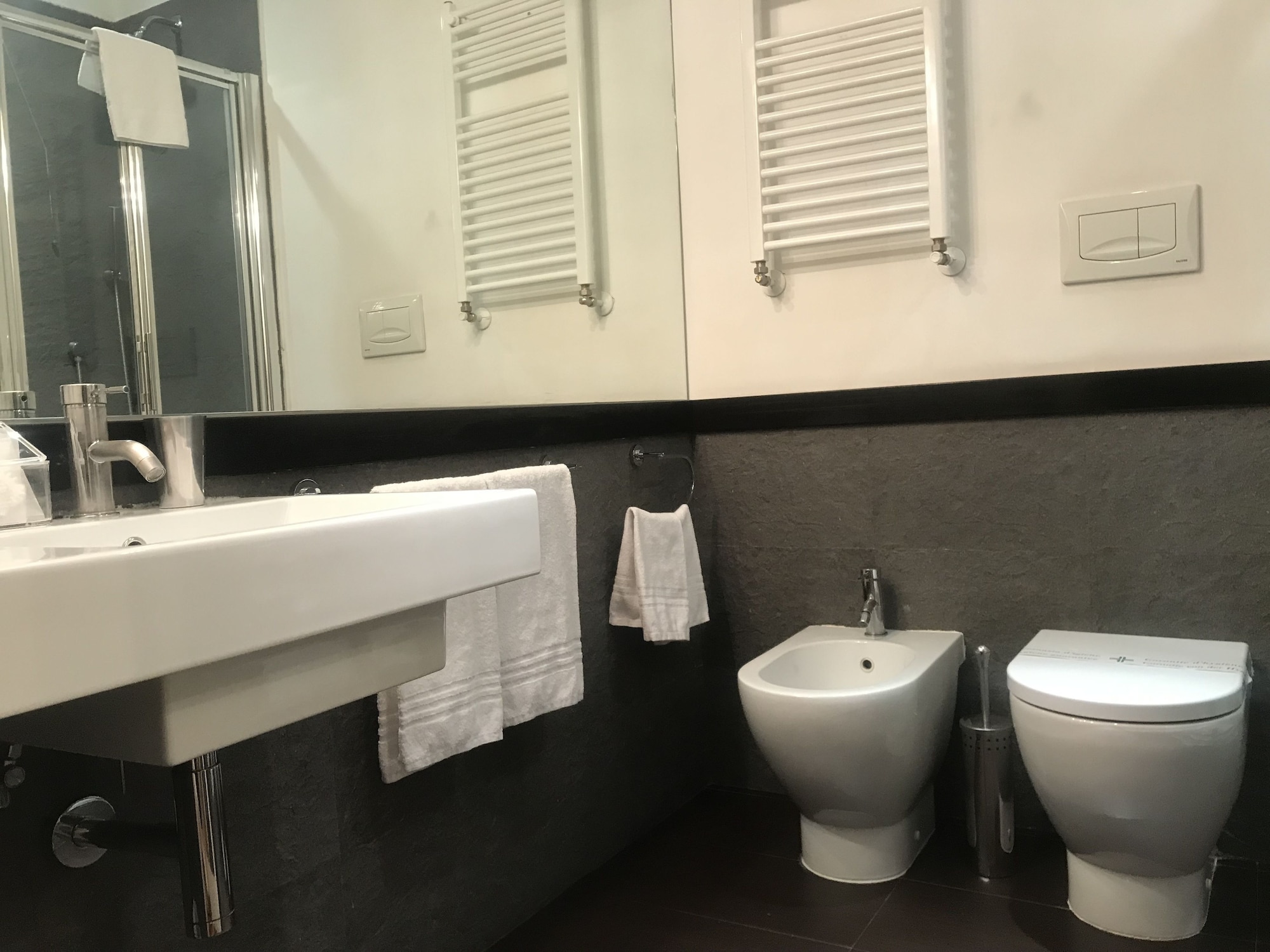 ROOM, QUADRUPLE, 2 DOUBLE BEDS
