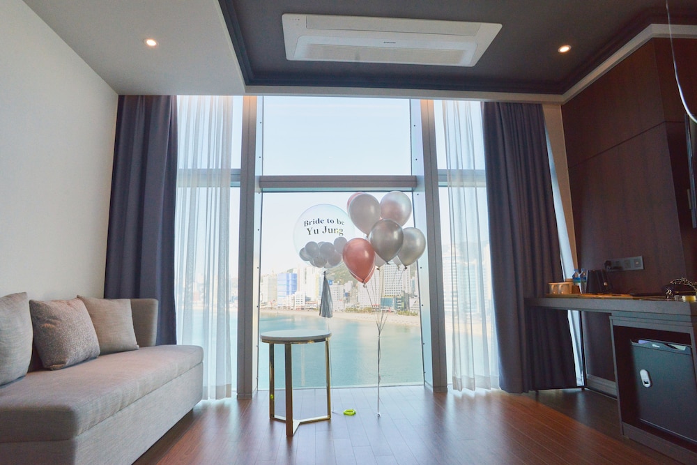 H Avenue Hotel Gwangali Beach 30/50
