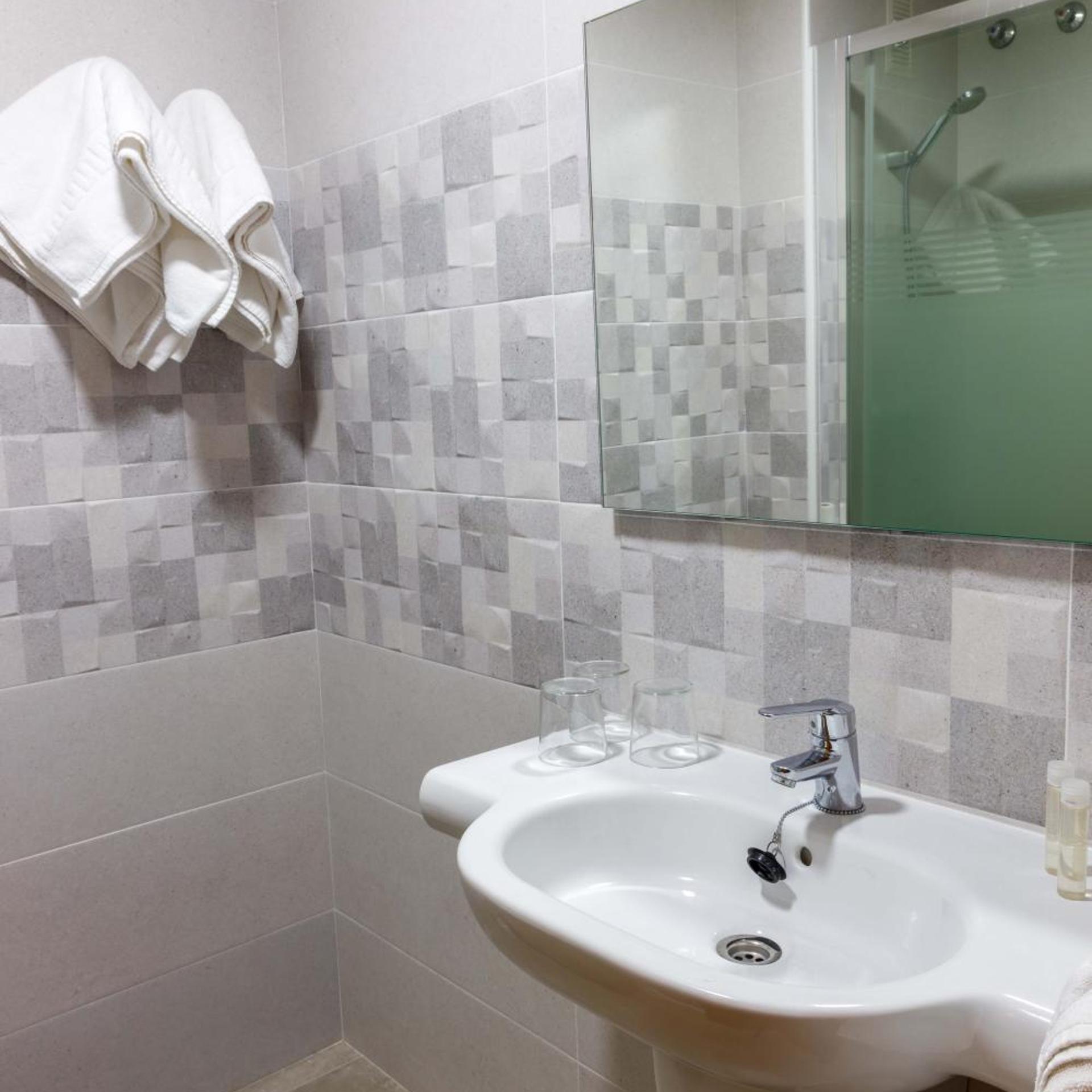 Hotel Herasu 28/33