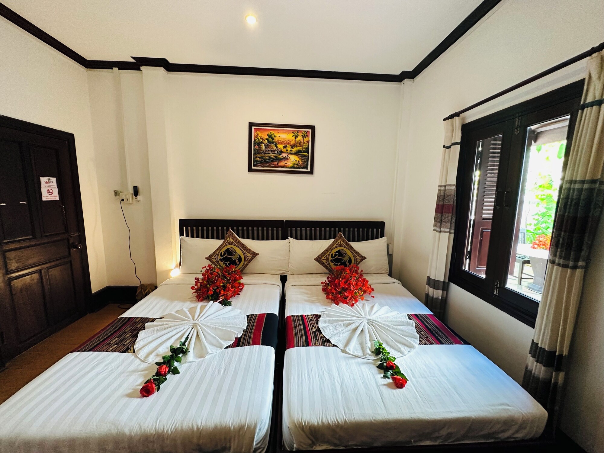 SUPERIOR, TWIN BEDS