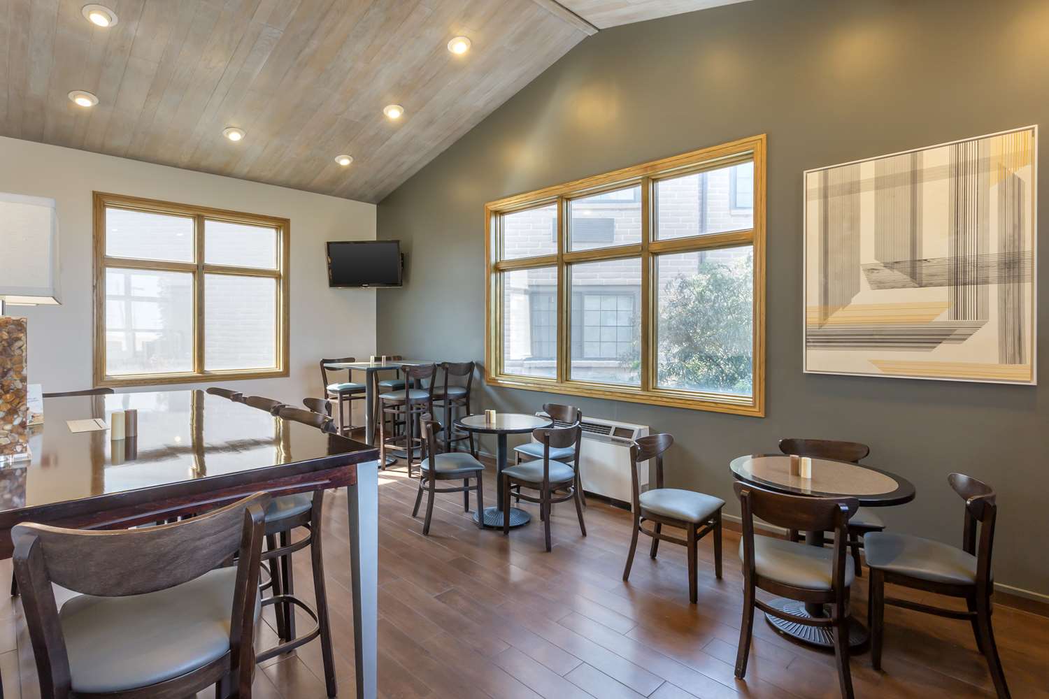Best Western Plus Cottontree Inn 12/20