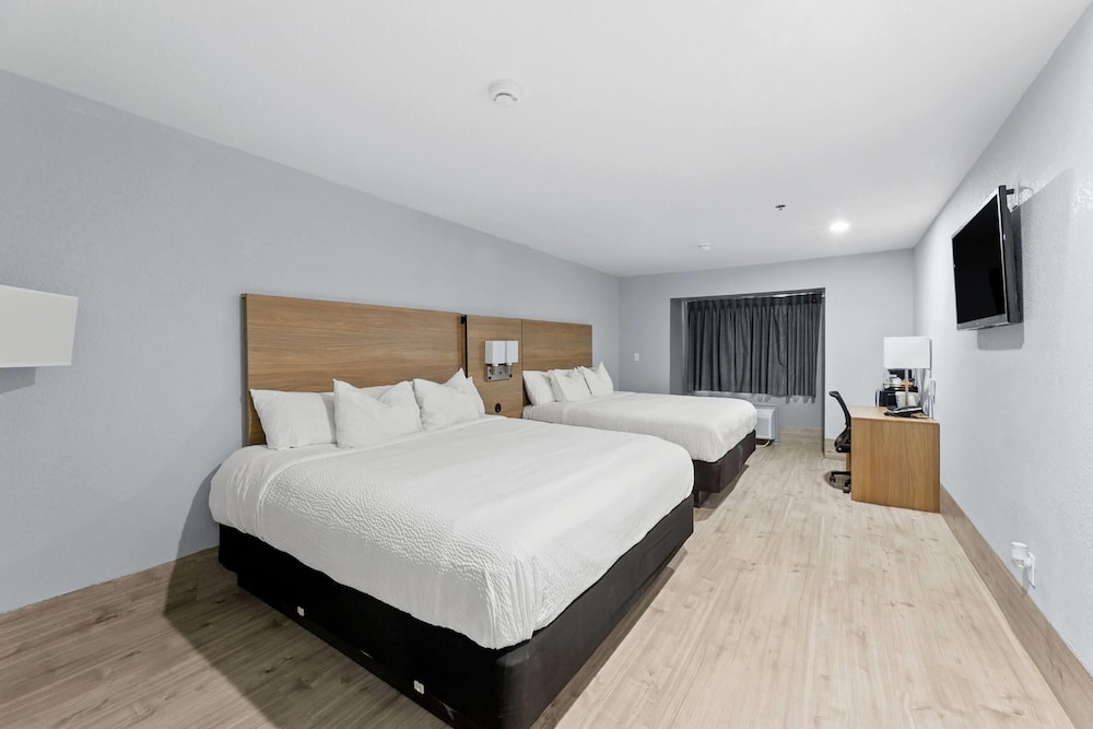 Baymont by Wyndham San Antonio Downtown 17/40