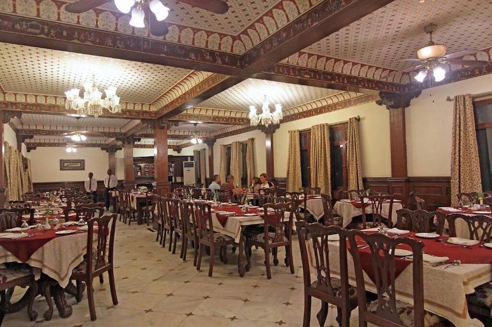 AMAR MAHAL 29/35