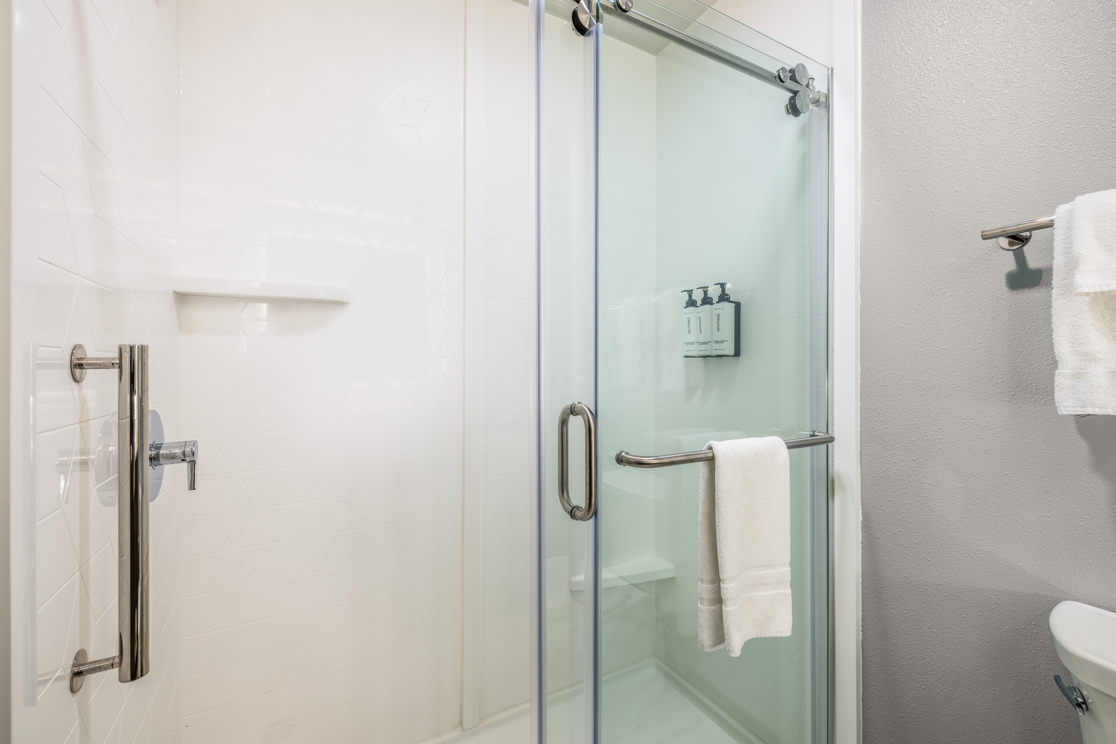 غرفة قياسية بسرير كينج، Crowne Plaza KEARNEY 3/4