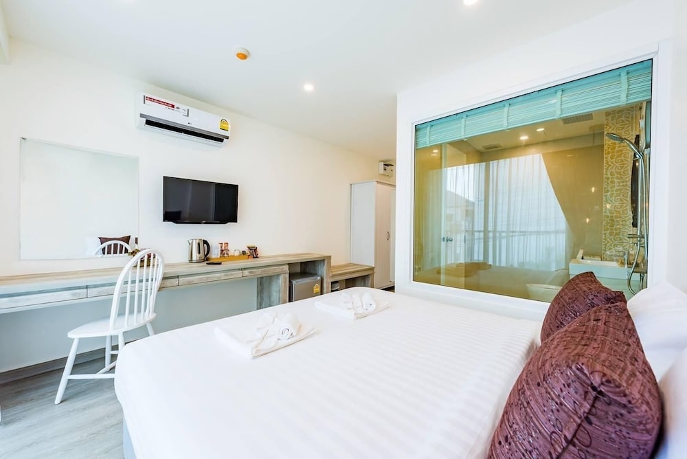 Standard, Queen Bed, Lullabella Hotel 5/7