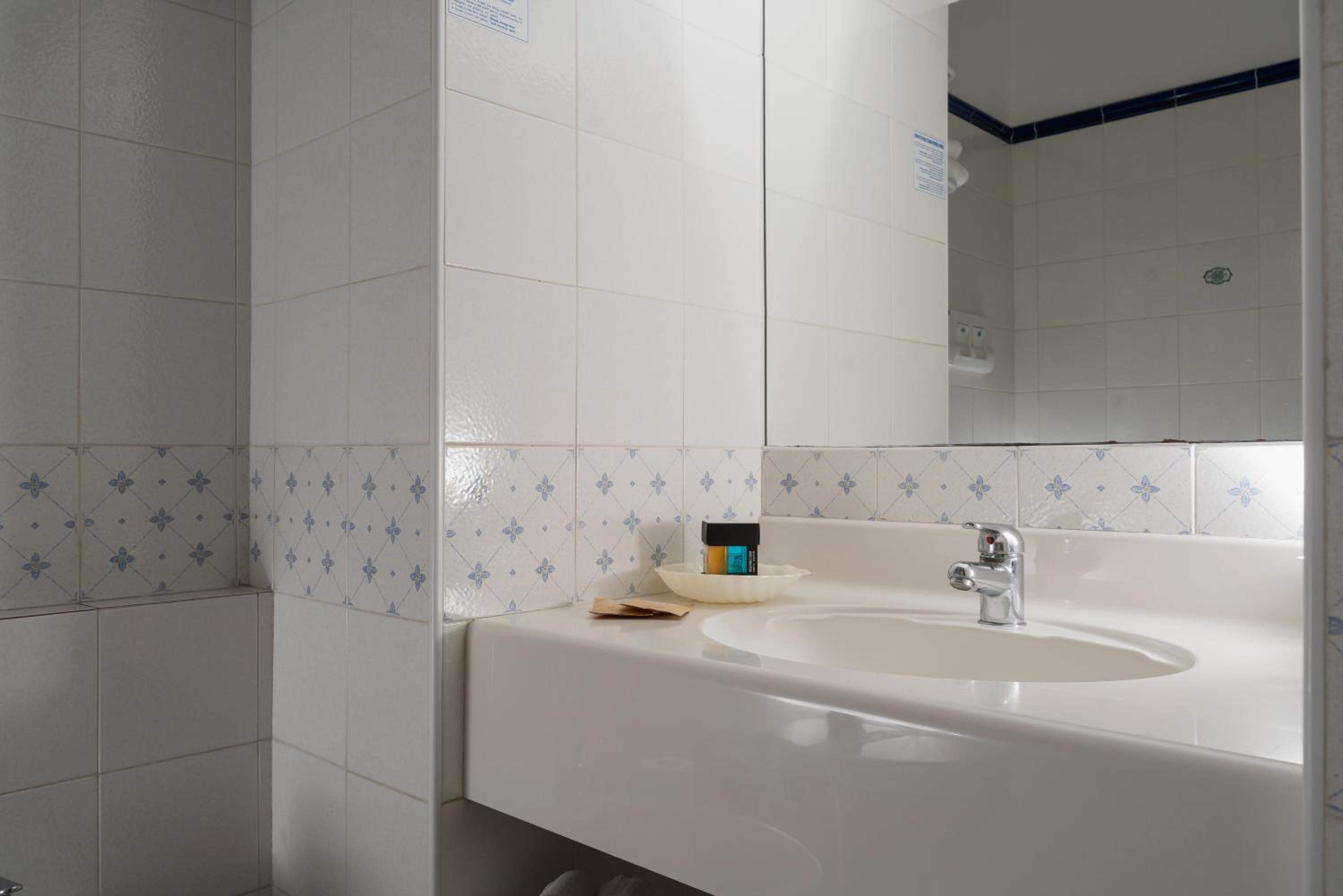 Comfort, Triple, Lateral Side Sea View، Hotel Ascot 5/5