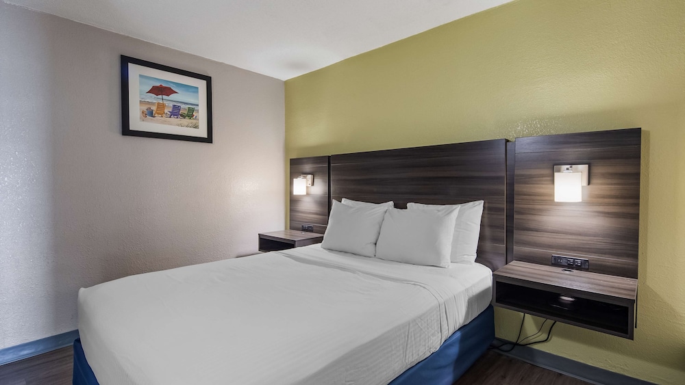 Suite, Queen Bed, Ocean Front, Sofa, Kitchen
