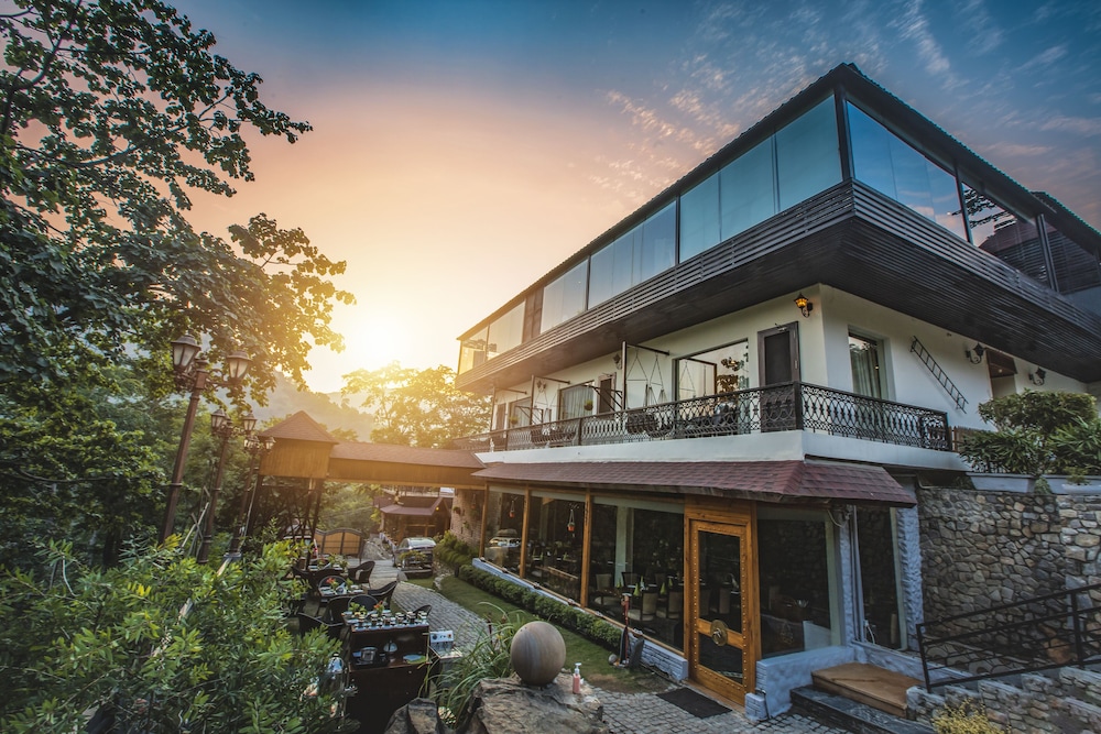 Shaantam Resorts 2/48