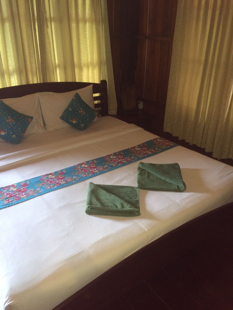 THARATHIP RESORT 44/68