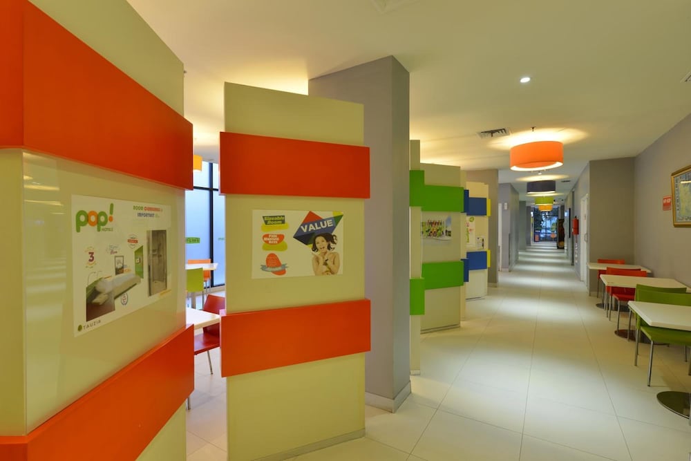 Pop Hotel Bsd City Tangerang 9/39