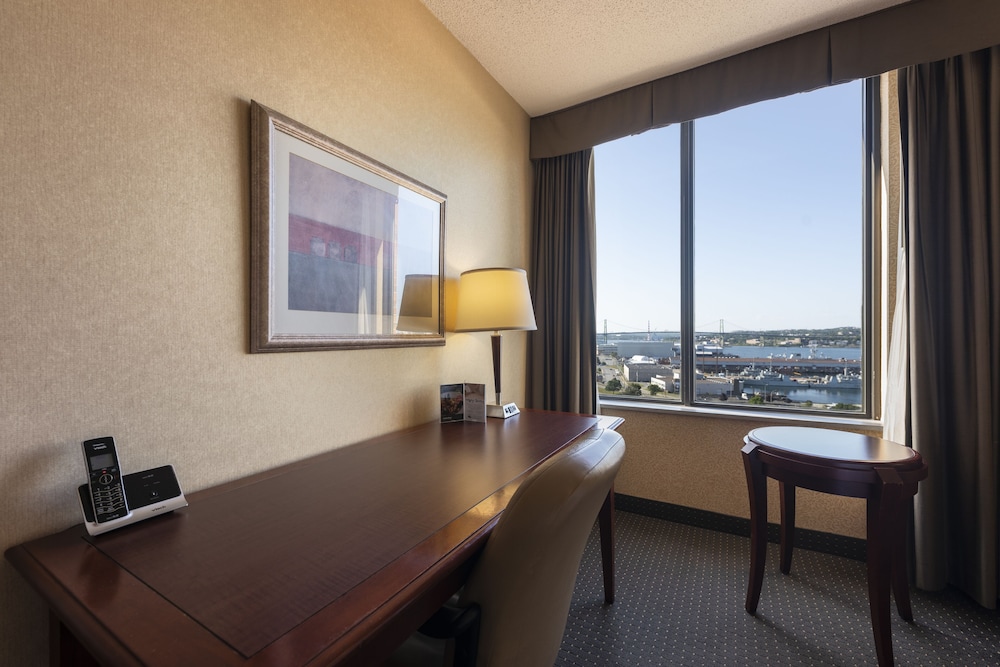 Hotel Halifax 18/28