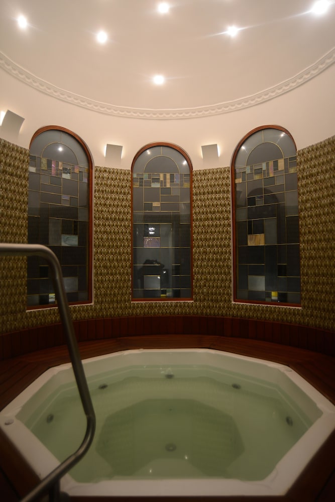 HOTEL BOUTIQUE MARQUIZ 42/57