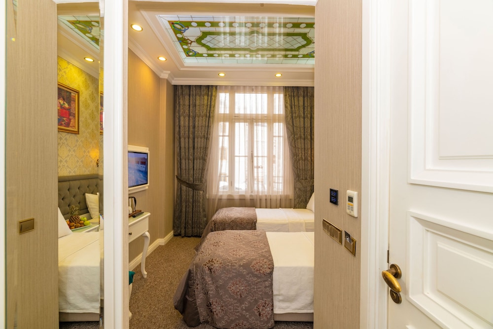 Alpek Hotel 15/67