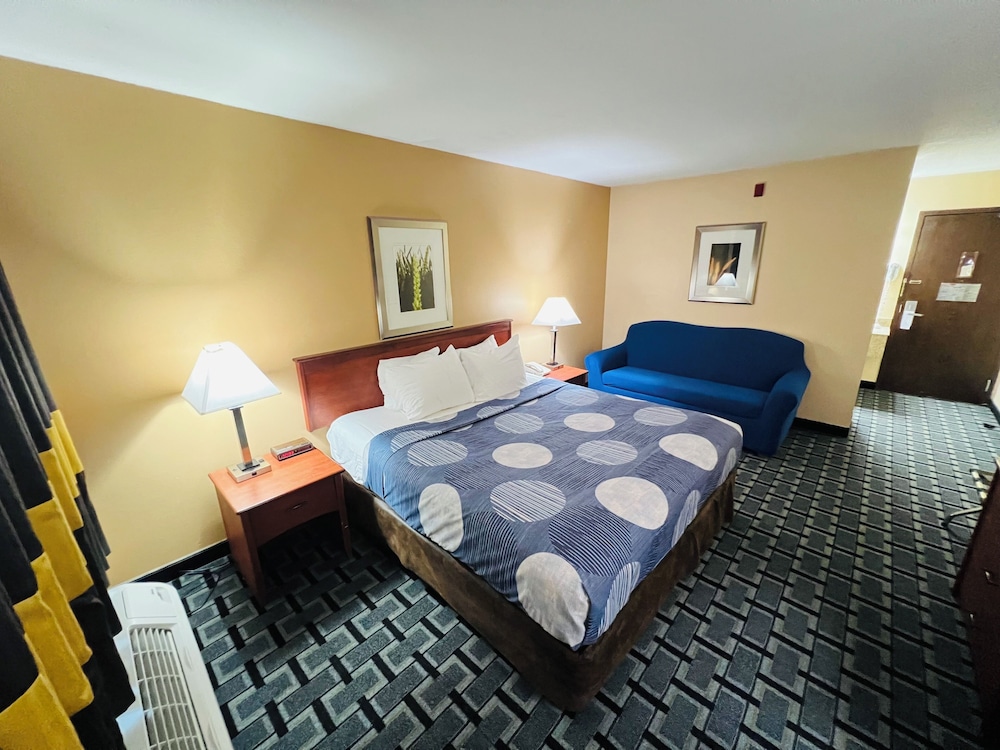 Hometown Inn Suites 12/50
