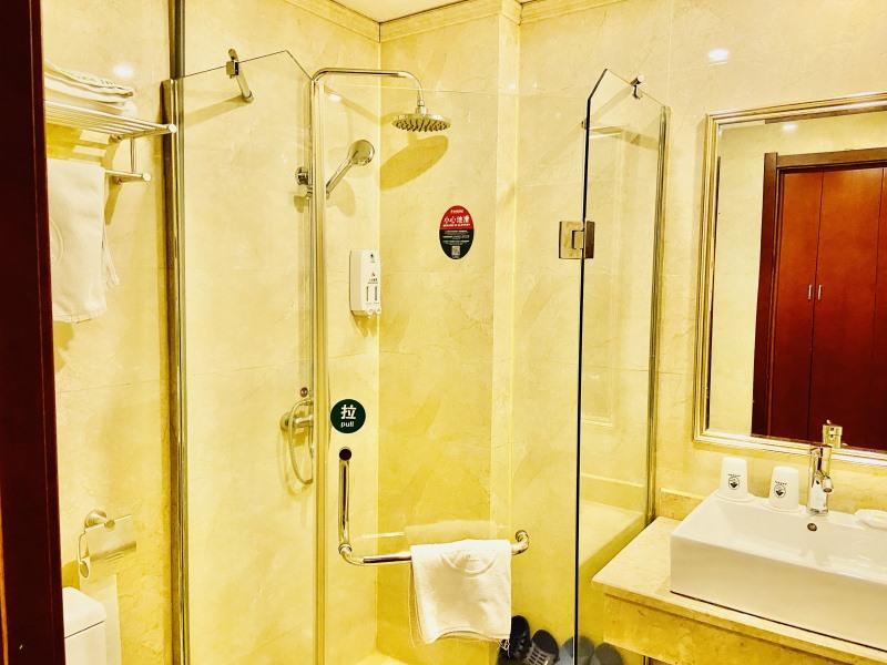GreenTree Inn Jiangxi Shangrao Qianshan Ehu Avenue Express Hotel 25/26