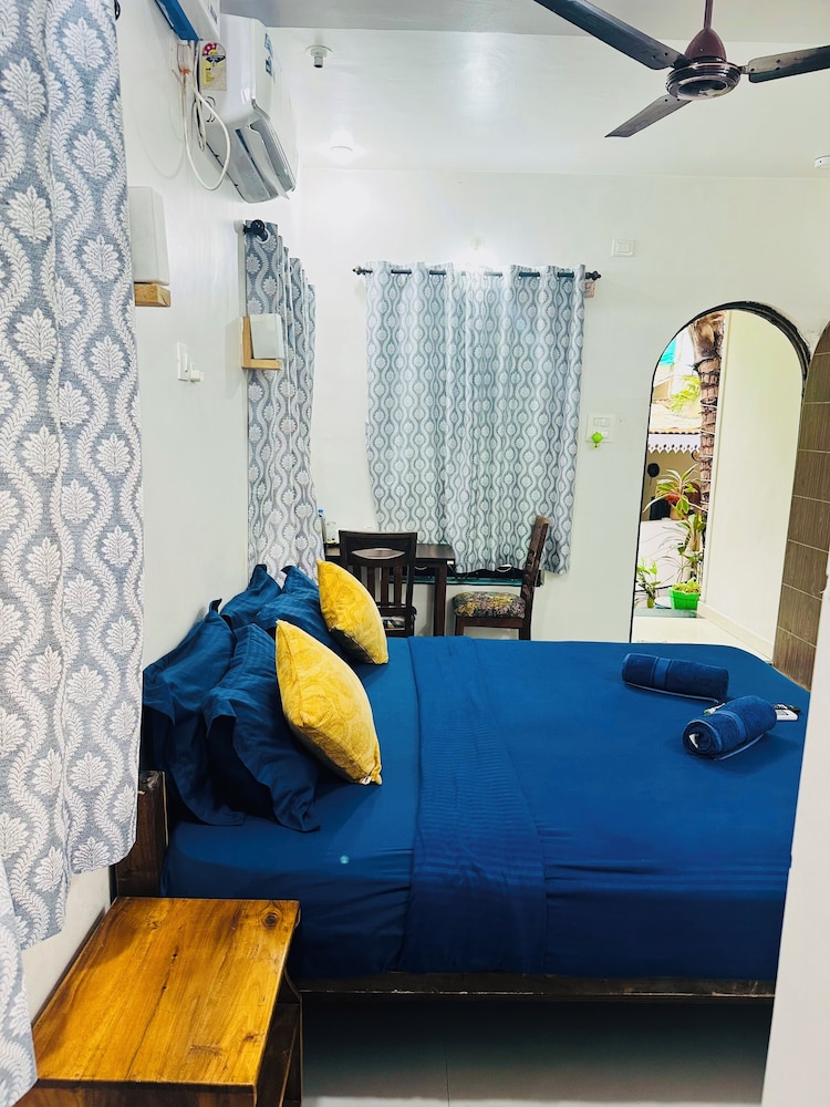 Swati Hotel 53/72