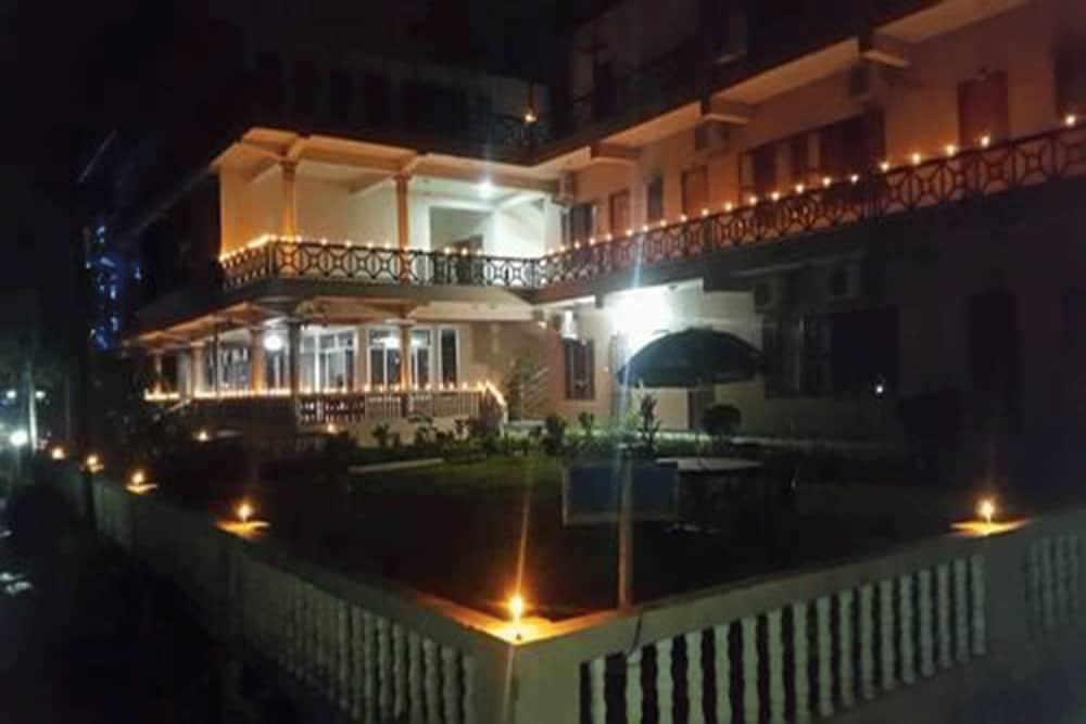 Hotel Royal Safari 7/50
