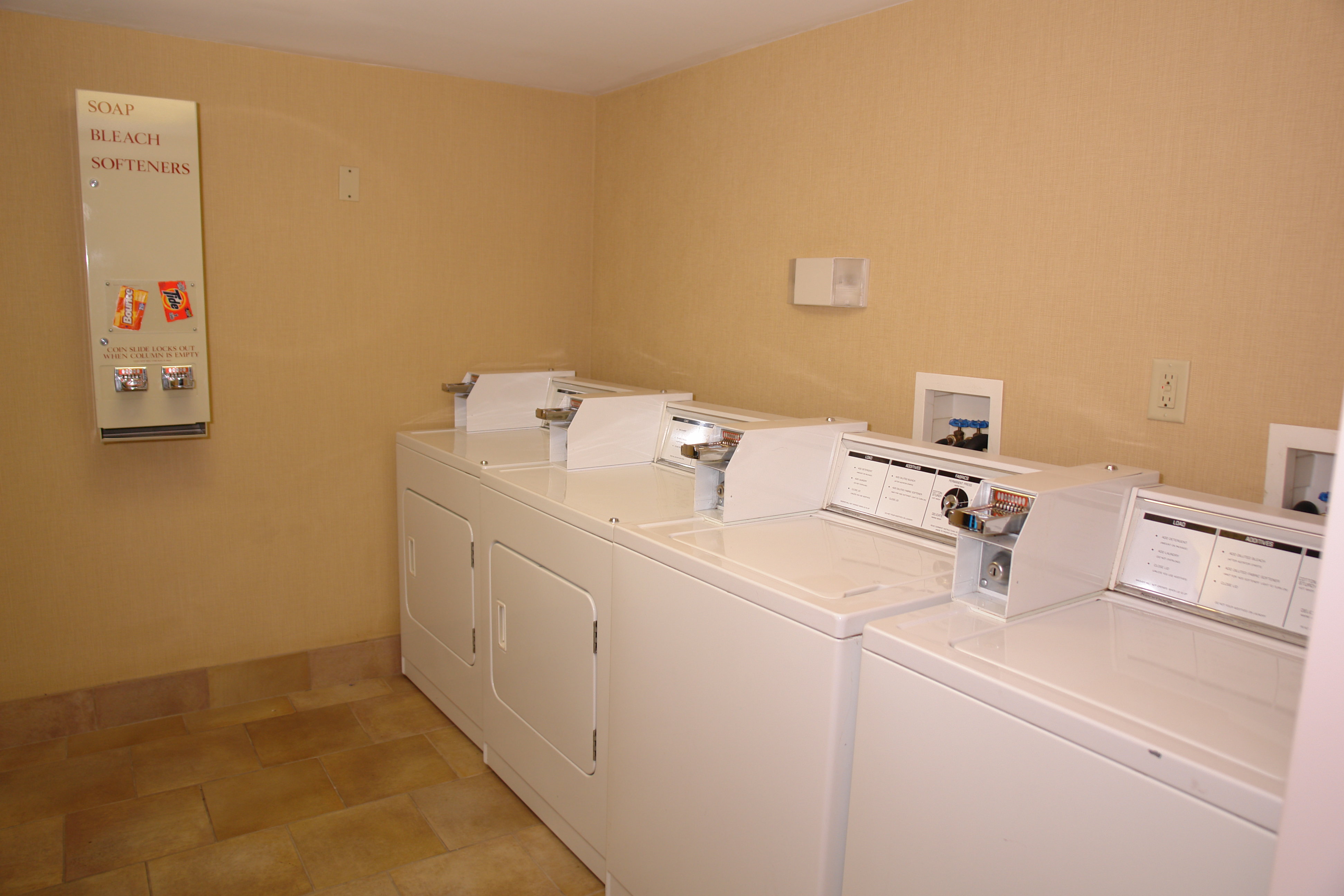 Holiday Inn Express Hotel and Suites Pigeon Forge/Near Dollywood 17/55