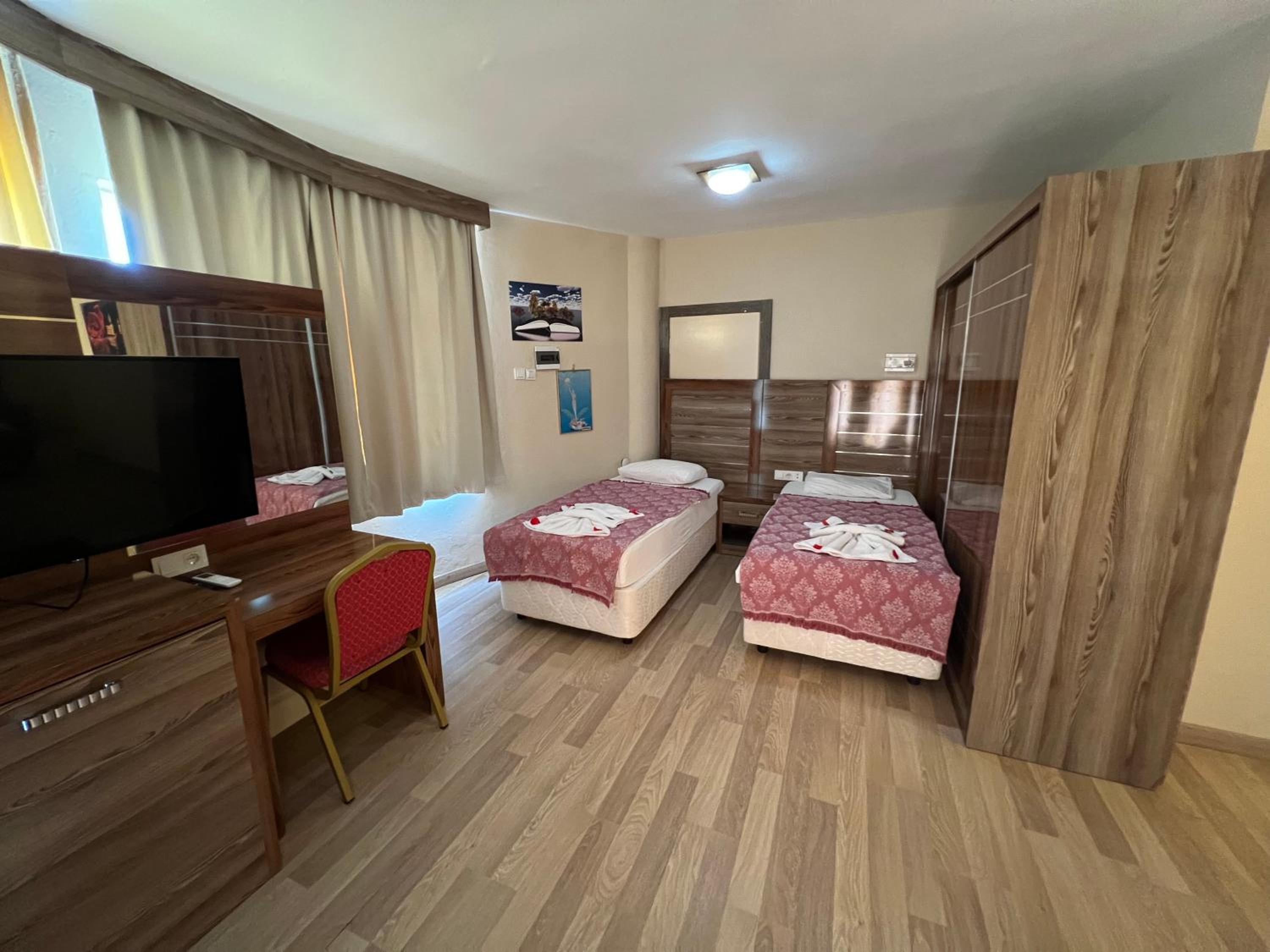 جناح شهر العسل، SELINUS BEACH CLUB HOTEL 7/10