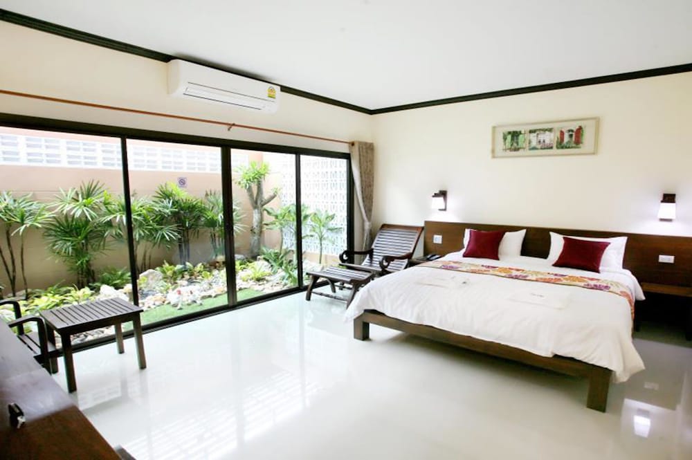 Baan Na Khon Hotel 7/30