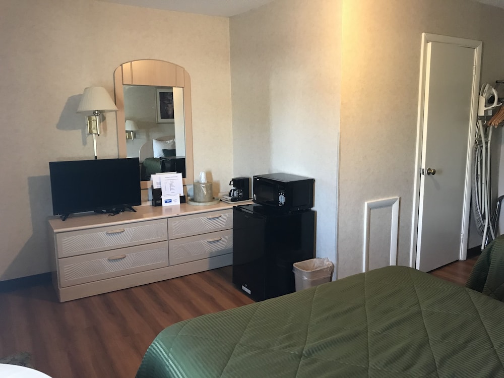 Rodeway Inn Dillsburg, PA 30/45
