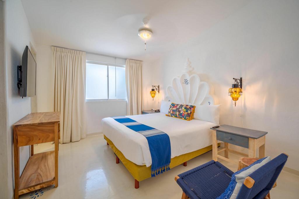 1 BEDROOM, SUITE