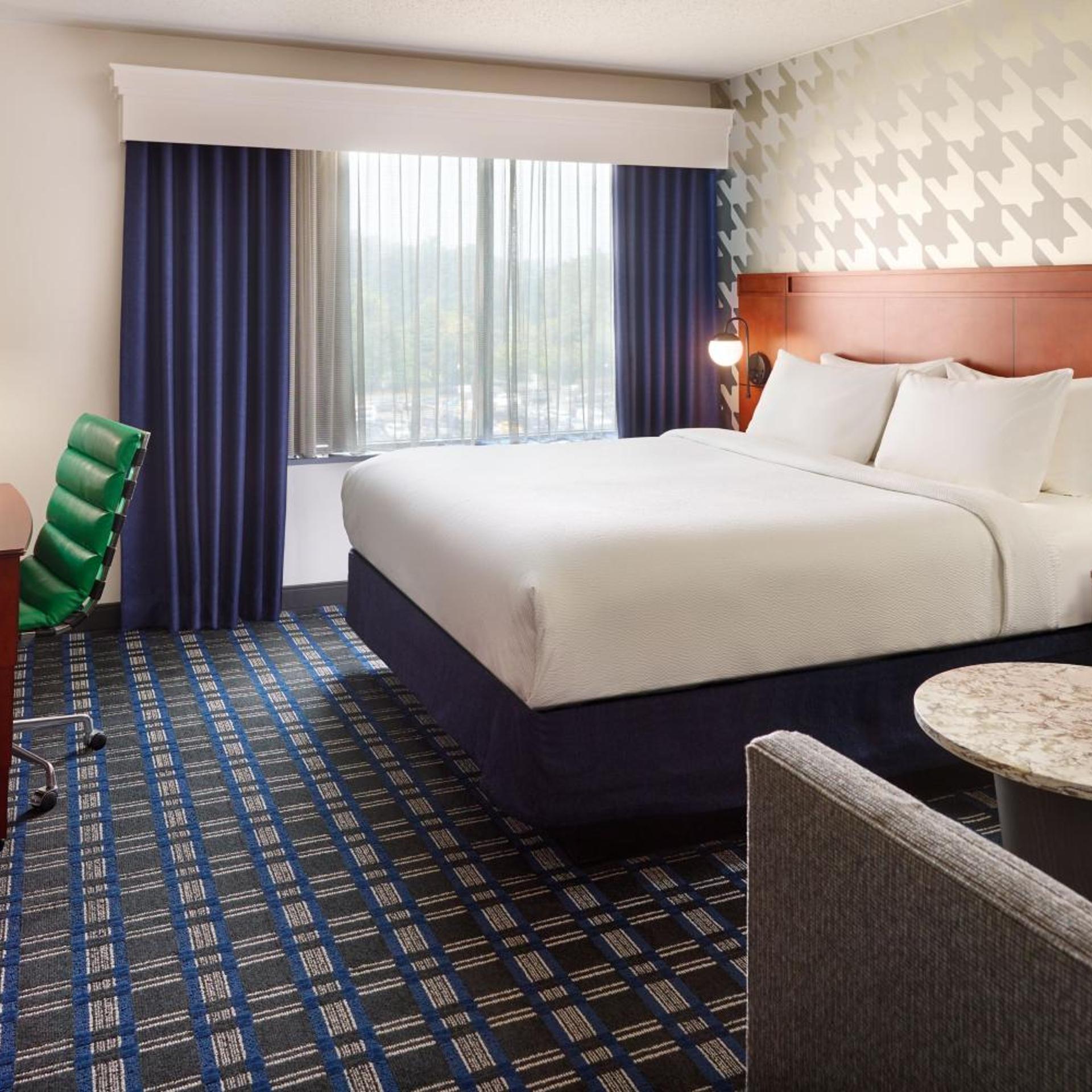 Guest Room, King Bed, Sofa, Allergy Friendly