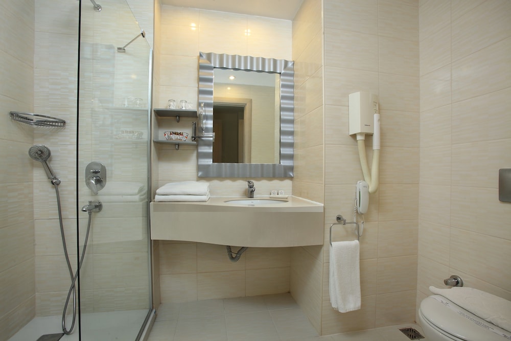 Mandarin Resort Hotel 25/66