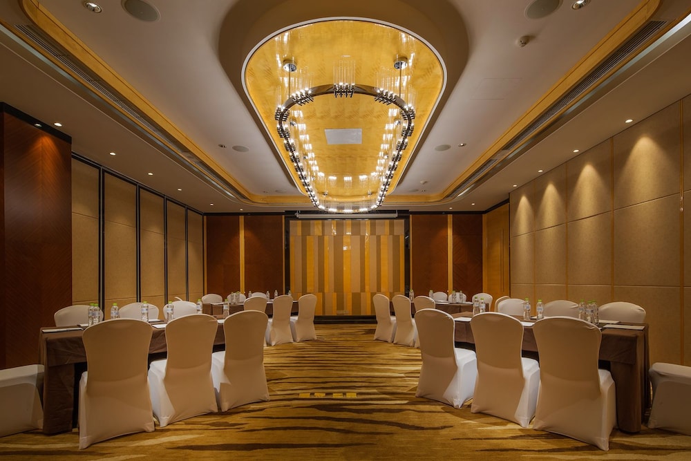 Howard Johnson by Wyndham Jinyi Hotel Chongqing 19/19