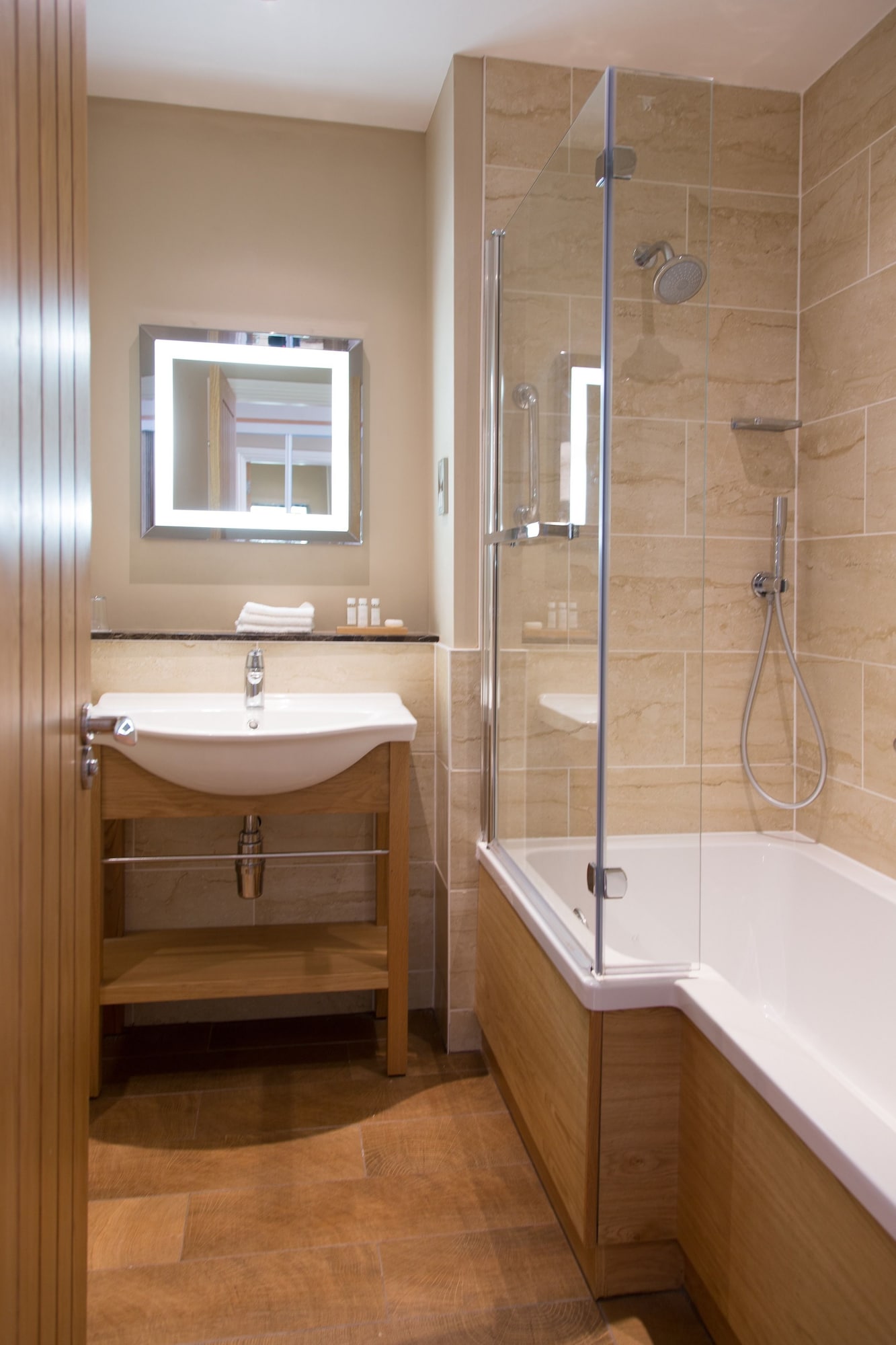 Guest Room, King Bed, Estate View، Carden Park 4/5