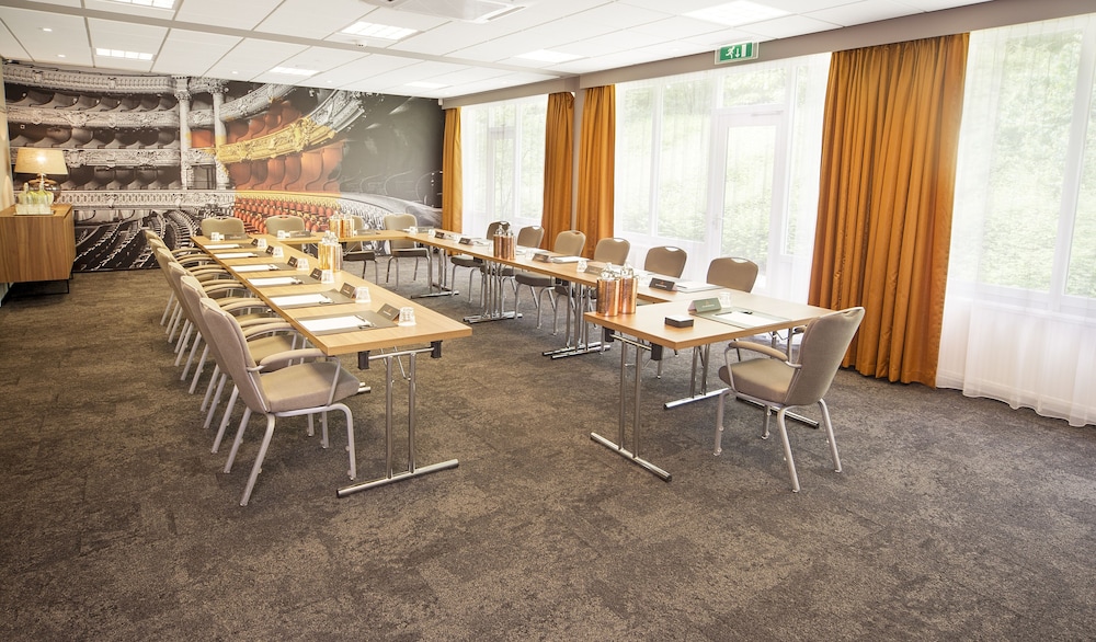 De Bilderberg Oosterbeek 28/30
