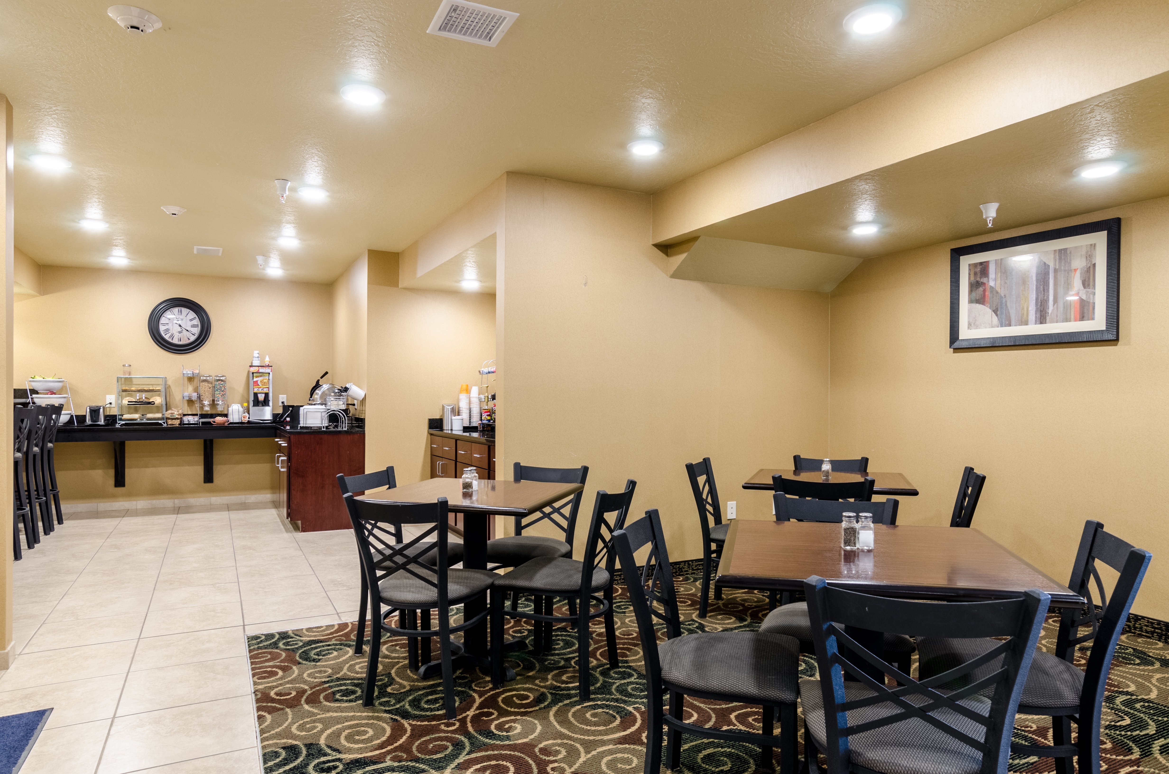 Cobblestone Inn and Suites Cambridge 26/38