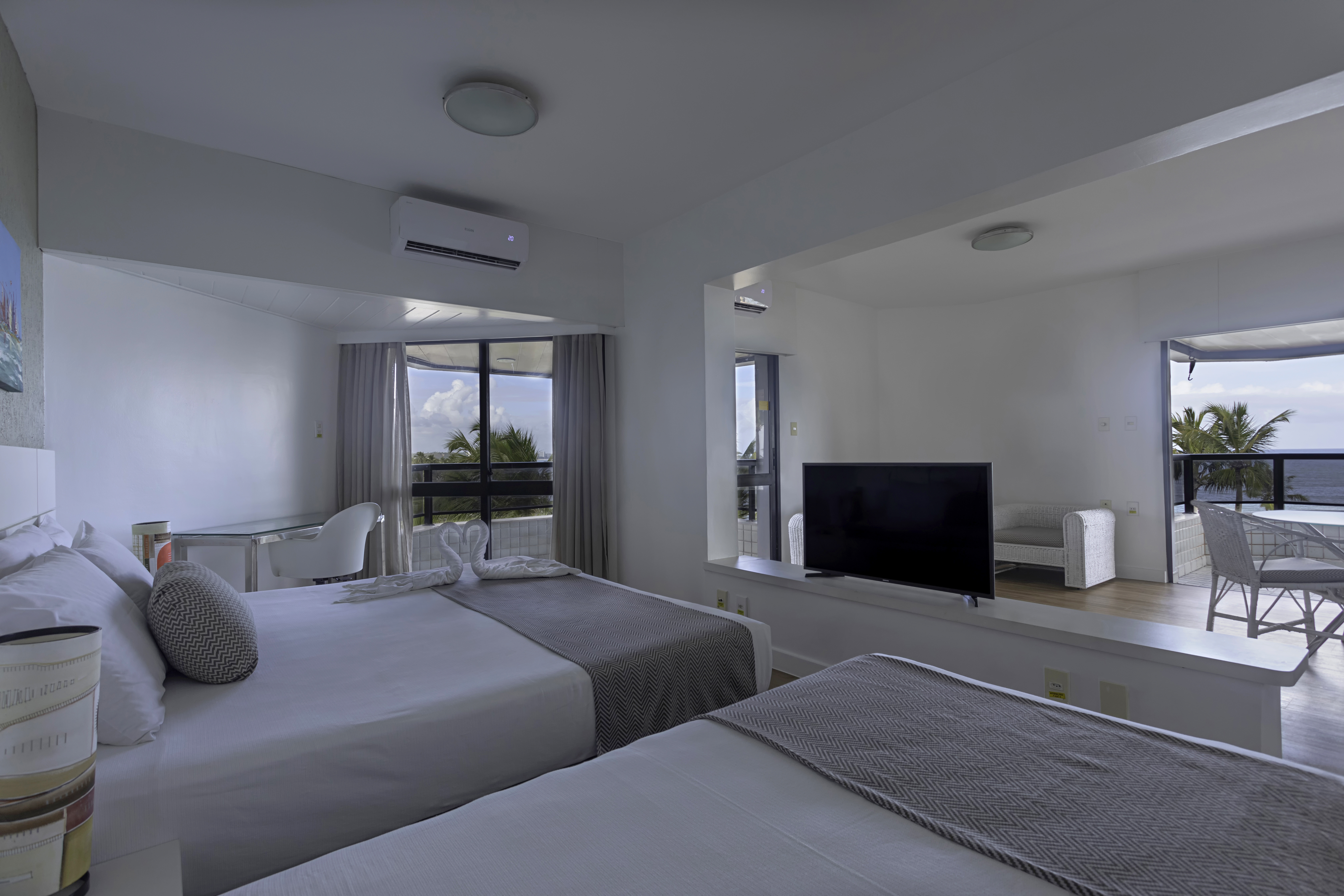 Master, Double Bed, No Jetted Tub